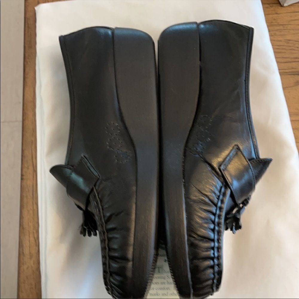 SAS BLACK LEATHER TASSLE WEDGE COMFORT SHO… - Picture 5 of 11